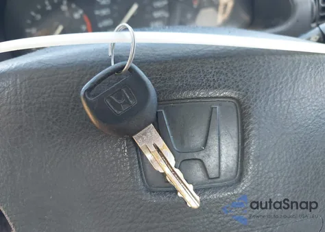 1992 Honda Accord Ex from USA, damaged, VIN 1HGCB7271NA008234